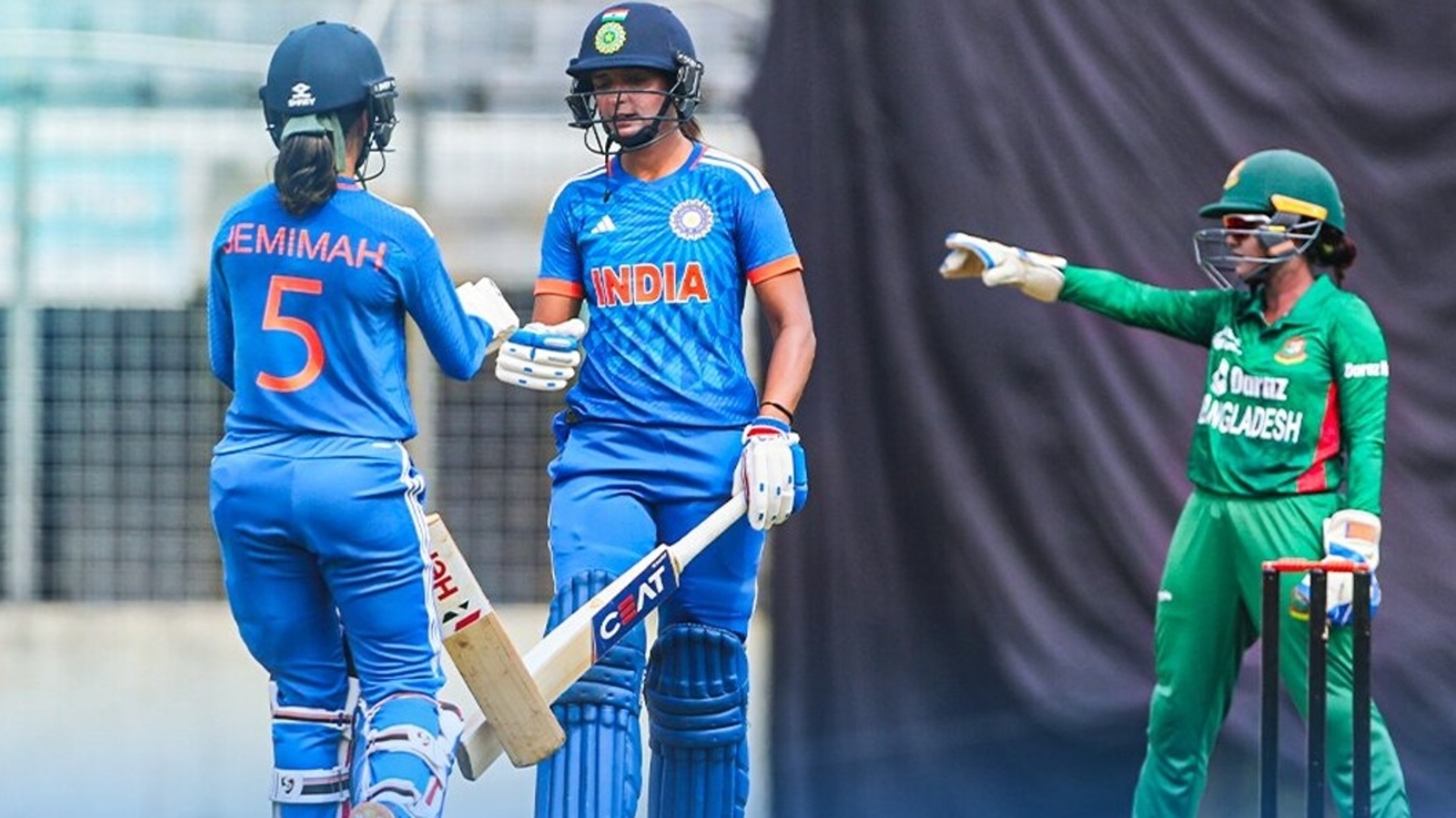 Woman's World Cup 2025: भारत और बांग्लादेश के मैच में बारिश की खलल, अब सेमीफाइनल में ऑस्ट्रेलिया से होगा मुकाबला